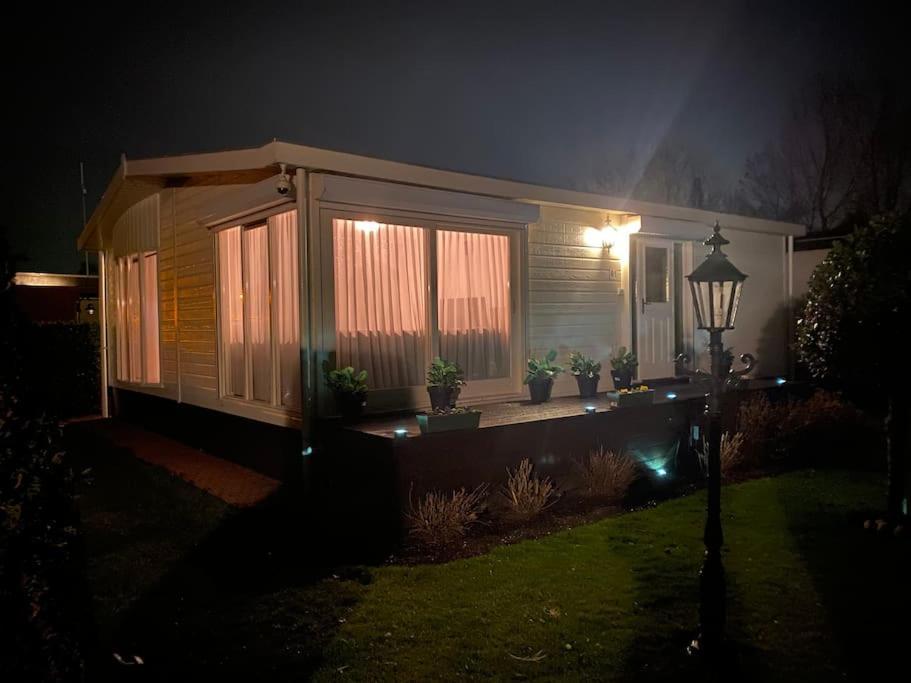 Luxe Chalet In Prachtig Natuurgebied Lith Exterior photo